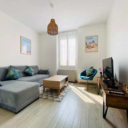 Jolie Maison, Jardin Et Parking Desertines  Екстериор снимка